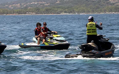 Partez en excursions Jet Ski à Port Grimaud. Randonnées encadrées Golfe de Saint-Tropez, Pampelonne et la Côte d’Azur.