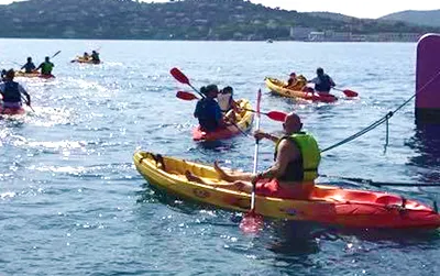 Louez votre kayak à Port Grimaud. Profitez d’une activité nautique familiale et découvrez le Golfe de Saint-Tropez en toute liberté.